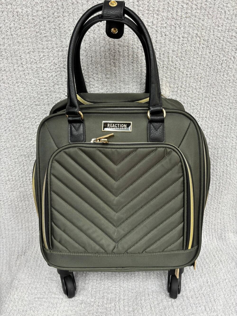 NWT Kenneth Cole Reaction Green Ambrose Underseater Carryon Suitcase #74895